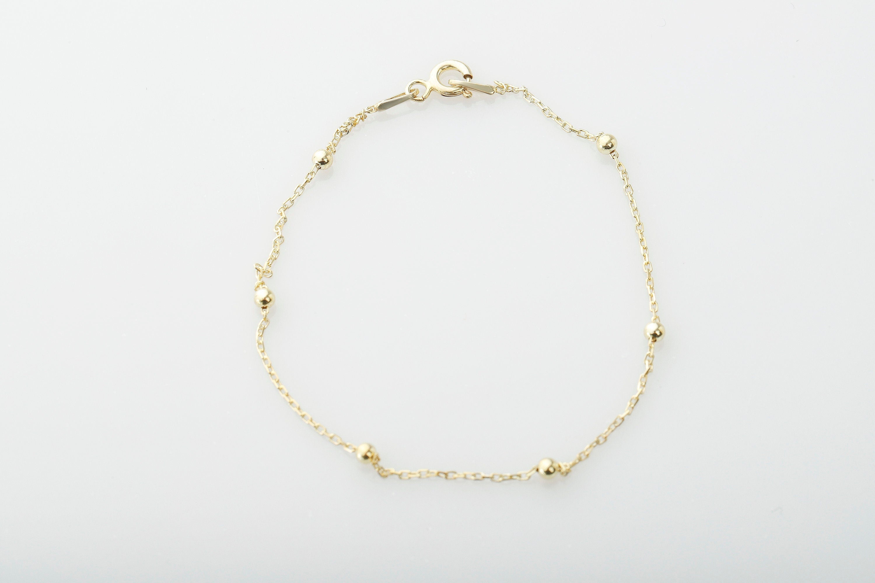 LuxeOrbit Satellite Chain Bracelets - Dazzling Celestial Design for Effortless Elegance