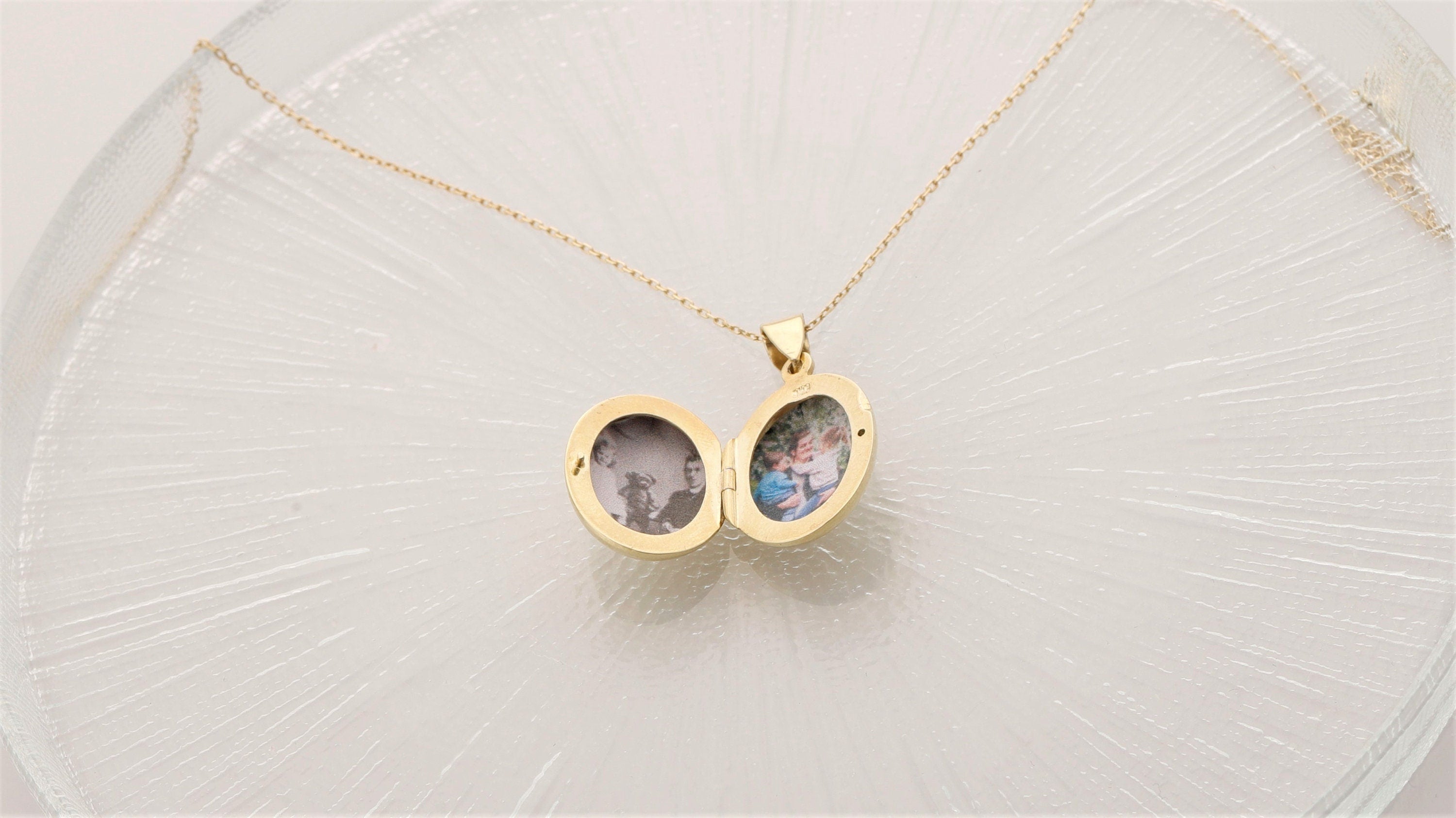 Personalized Silver Photo Locket Necklace