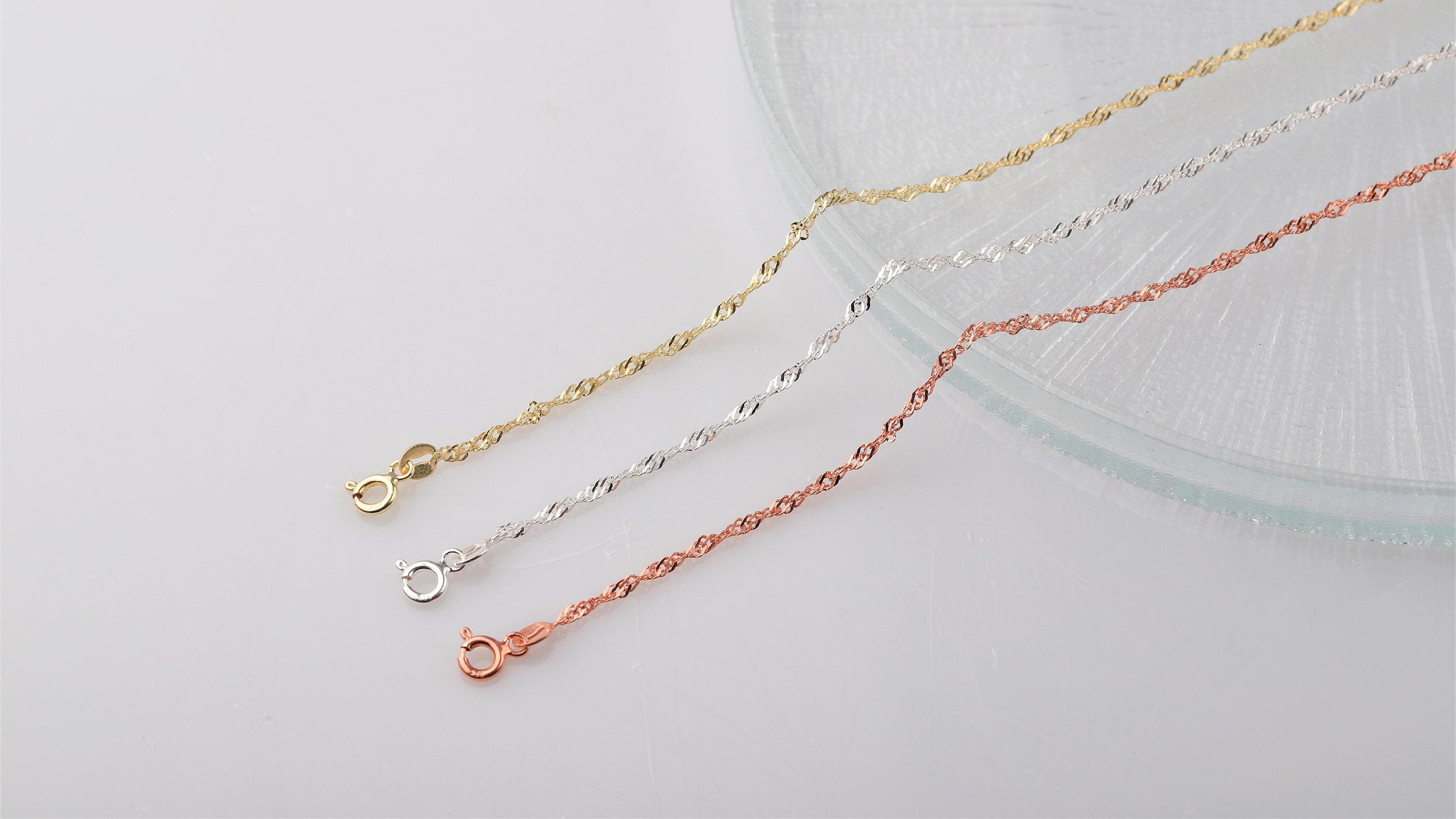 Shimmering Singapore Twist Chain Necklace | Luxurious Elegance for Every Occasion