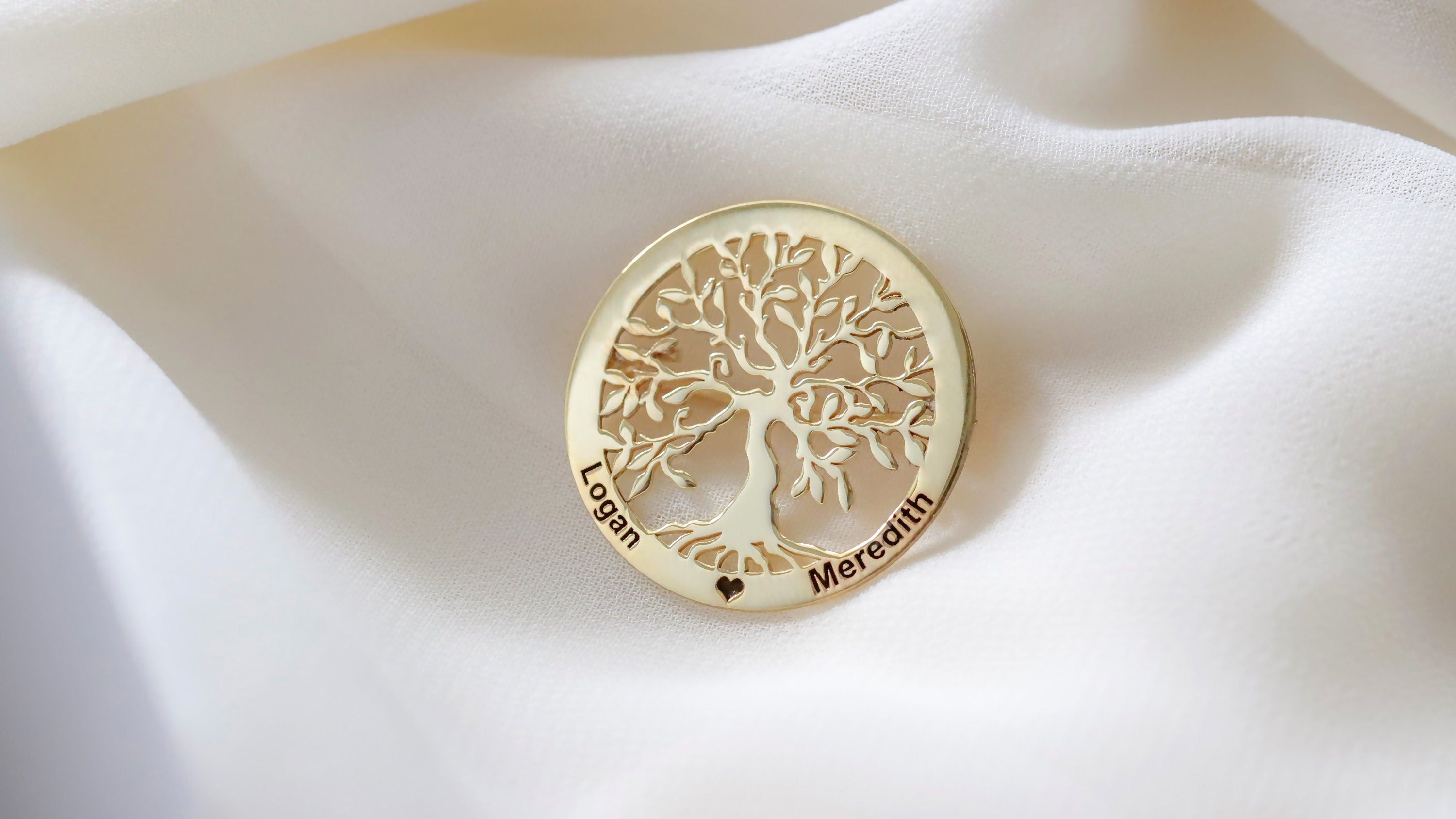 Tree of Life Jewelry Personalized Brooch - Celebrate Your Unique Journey