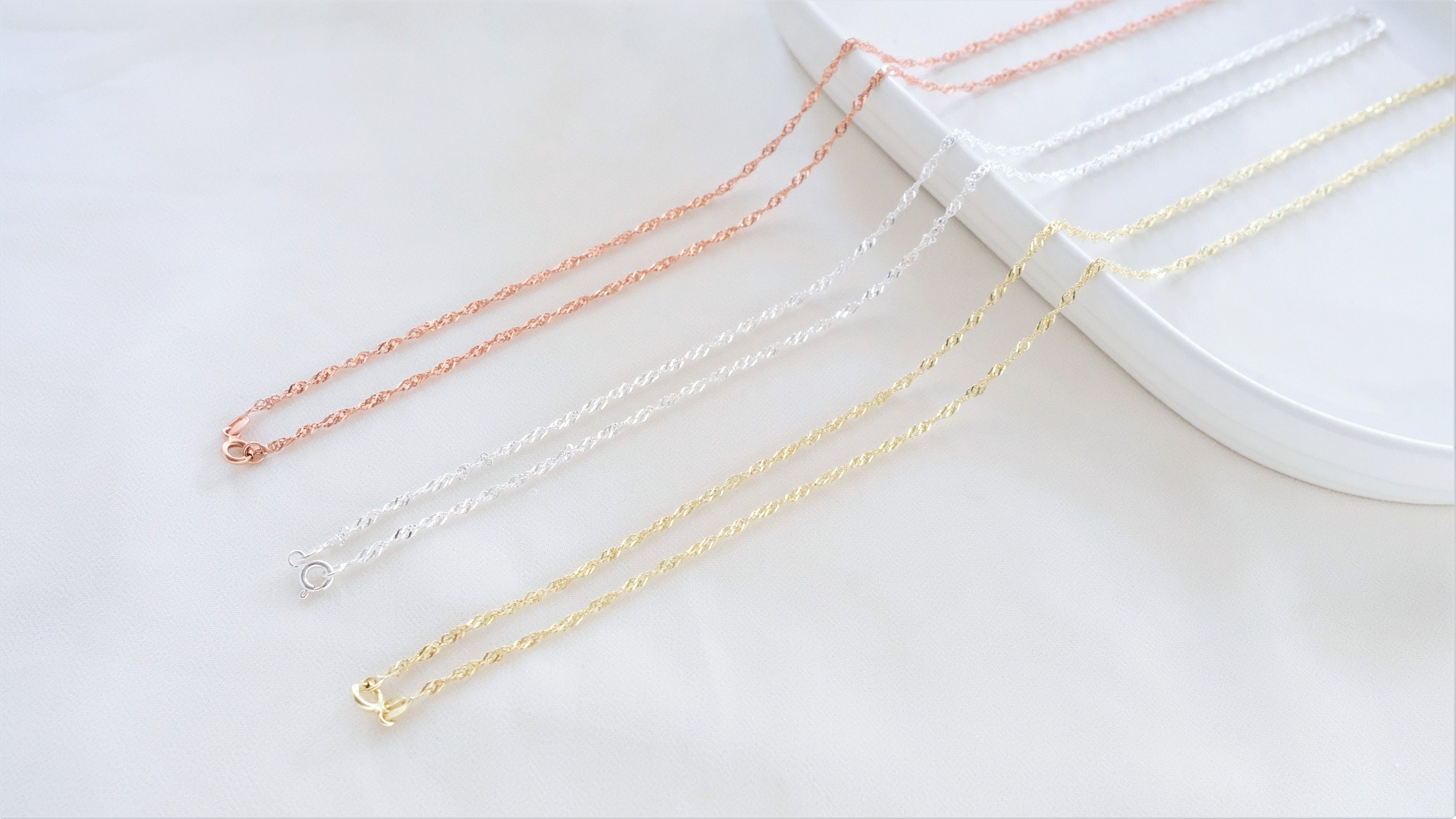 Gold Glow 18k Gold Dainty Singapore Twist Chain - Sparkling Everyday Necklace for Women, Perfect Maid of Honor Gift
