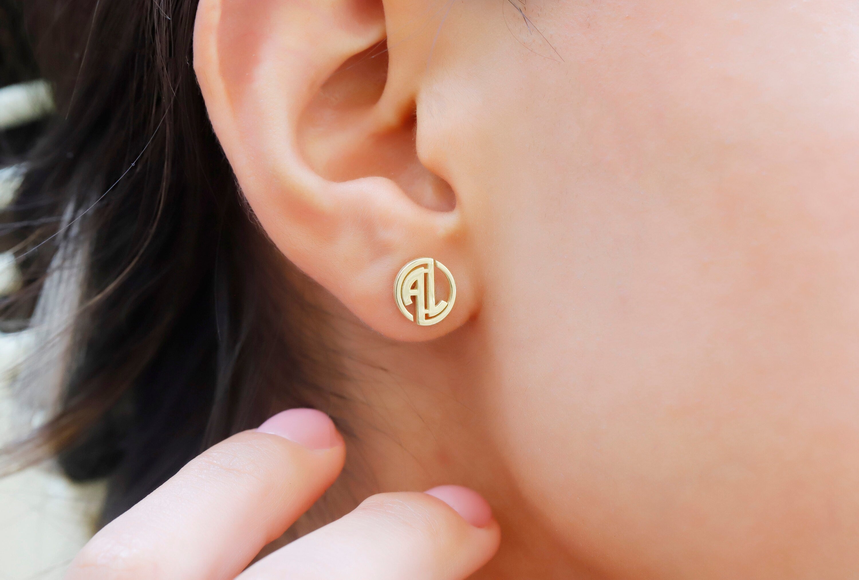 Custom Chic Monogram Earrings - Personalize Your Style with Elegance