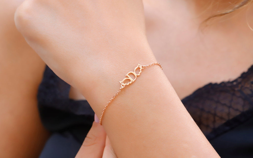 Angel Wing Initial Bracelet - Personalized Elegance for a Meaningful Connection
