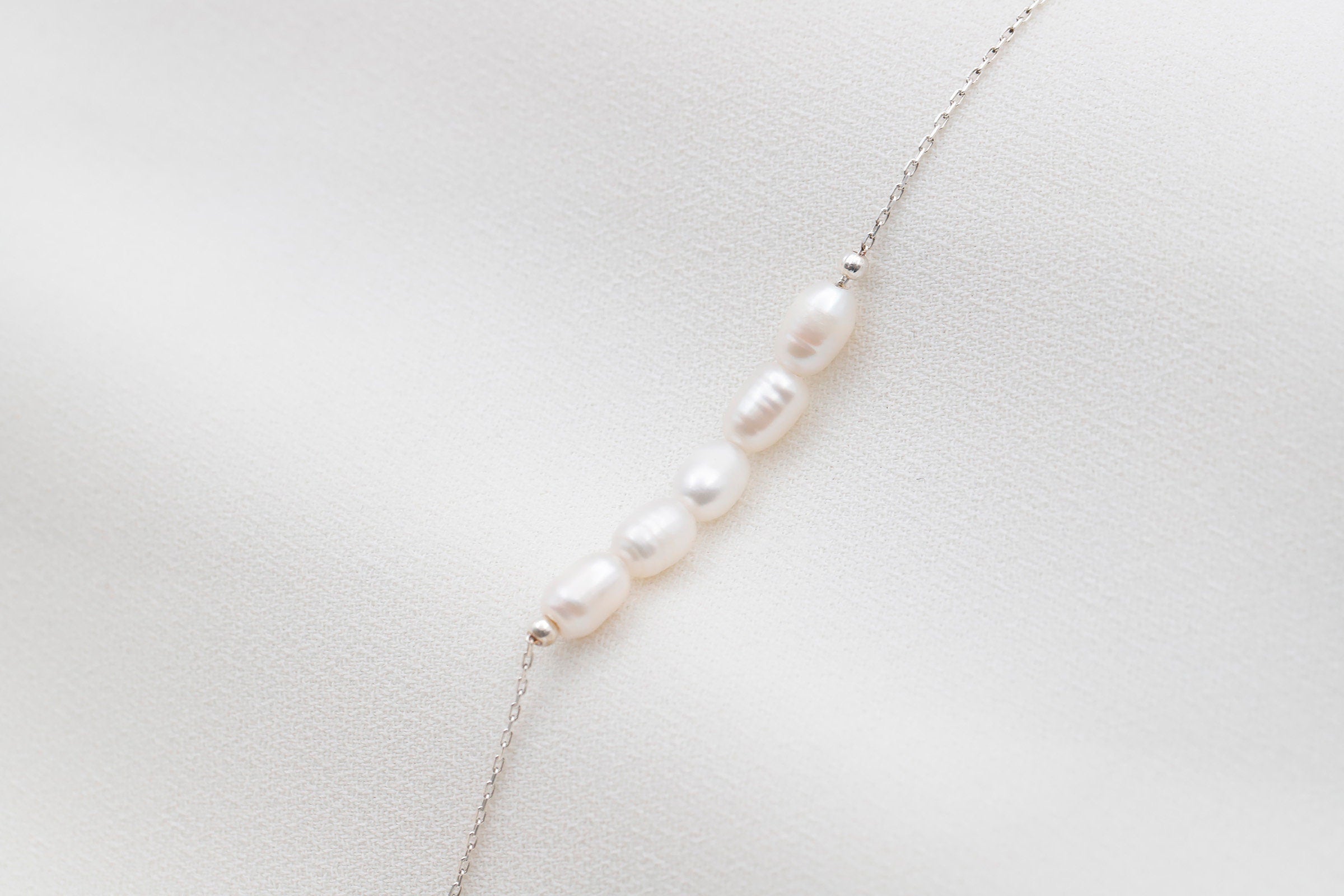 LuxePearls Stunning Freshwater Pearl Bracelet - Timeless Elegance for Every Occasion