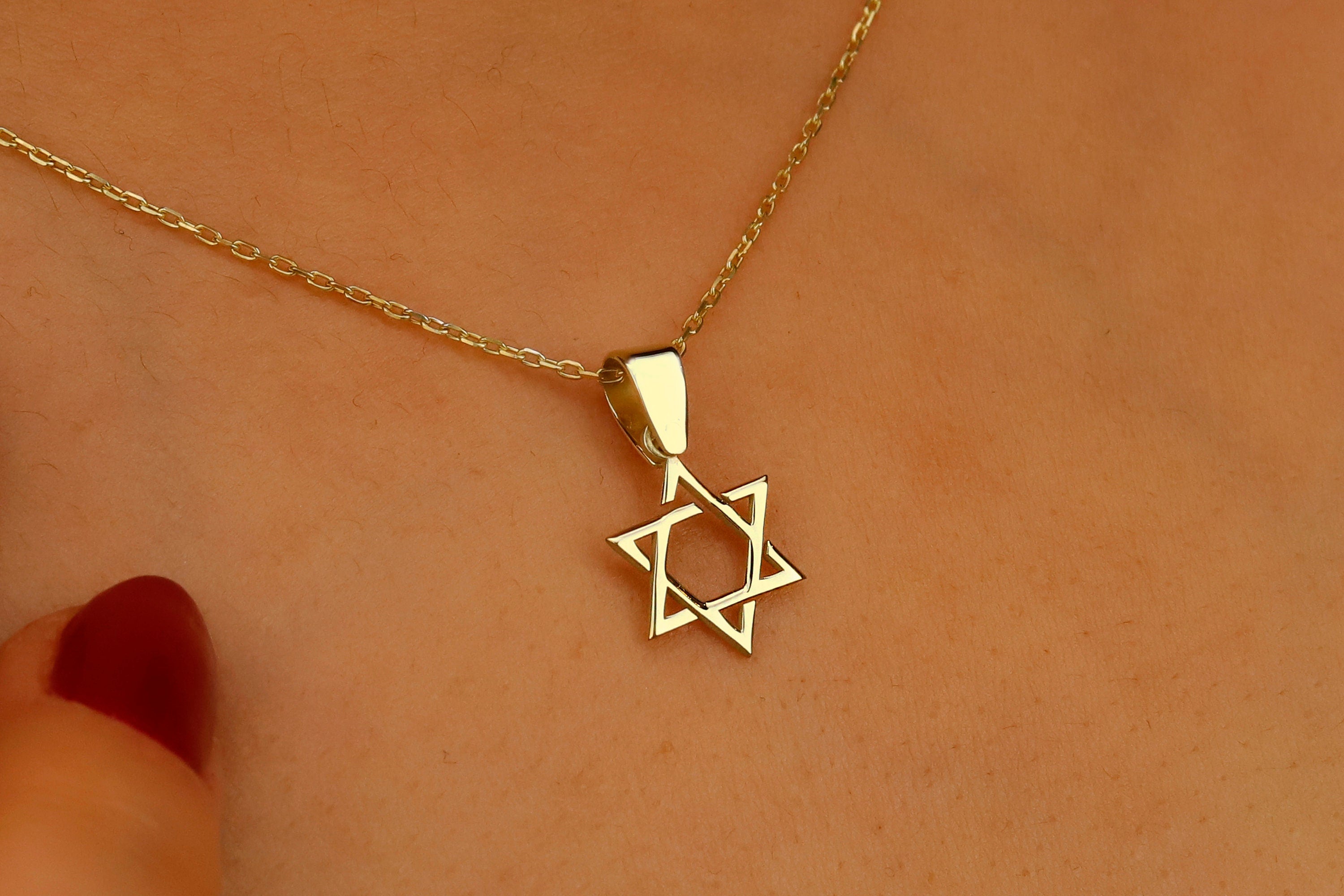 Elegant Sterling Silver Magen David Charm