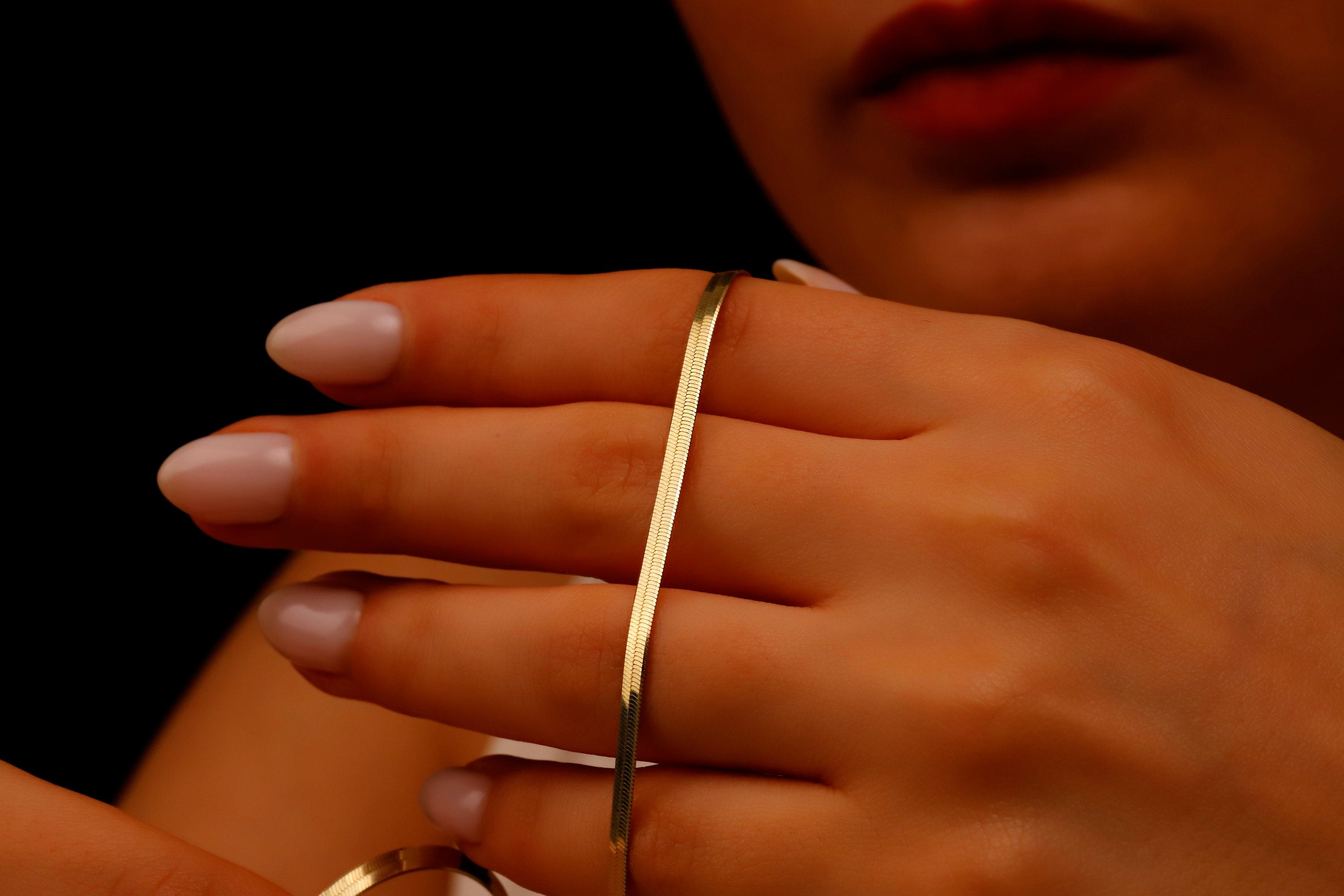 Glimmer & Grace Herringbone Snake Chain Necklace - Dazzling Elegance in Every Curve