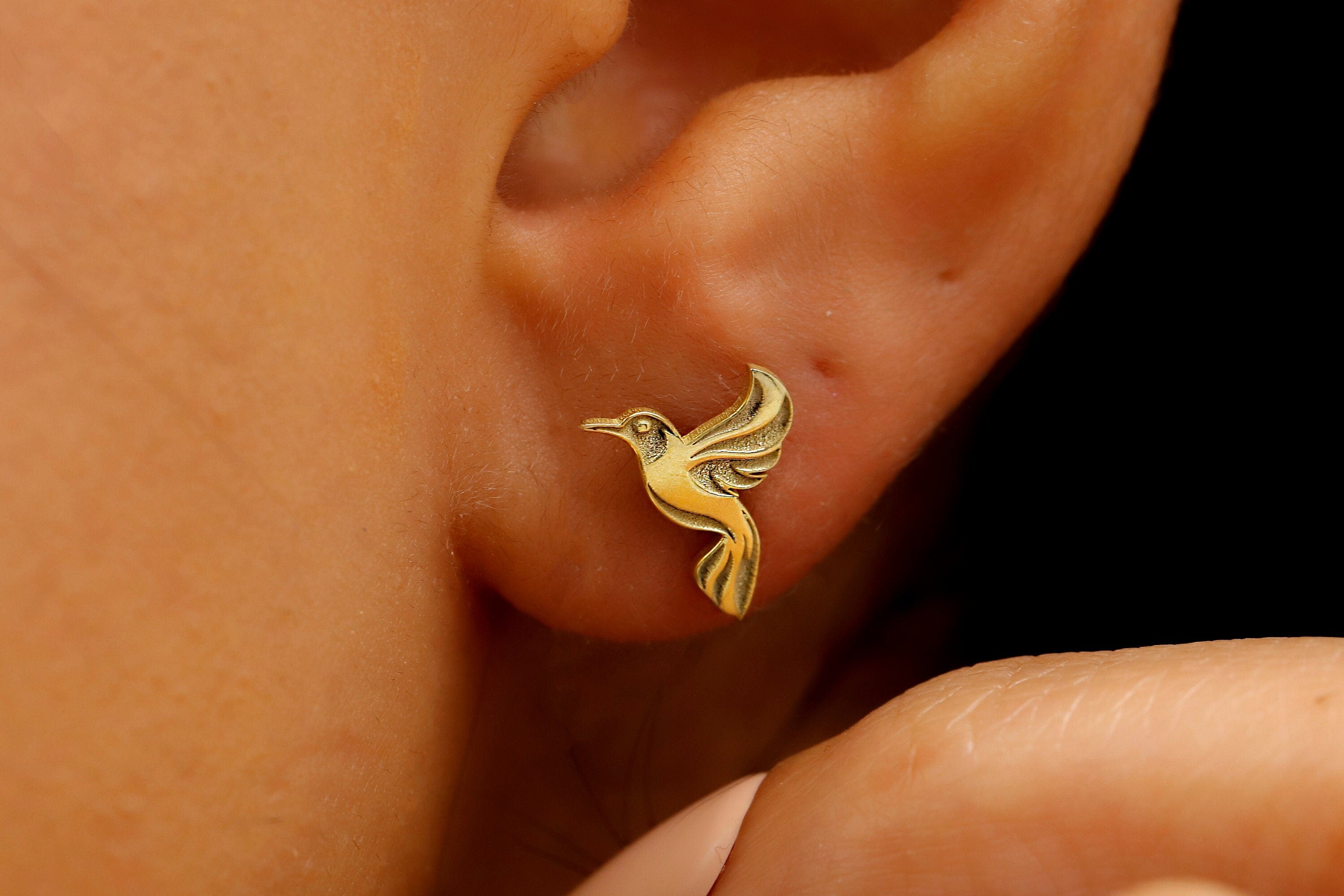 Hummingbird Earrings - Elegant Golden Bird Jewelry, Symbol of Love & Beauty, Perfect Gift for Animal Lovers in Gold, Silver & Rose