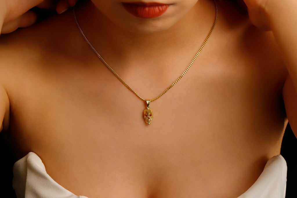 Skull Charm Necklace - Daring Statement Piece with Unique Design