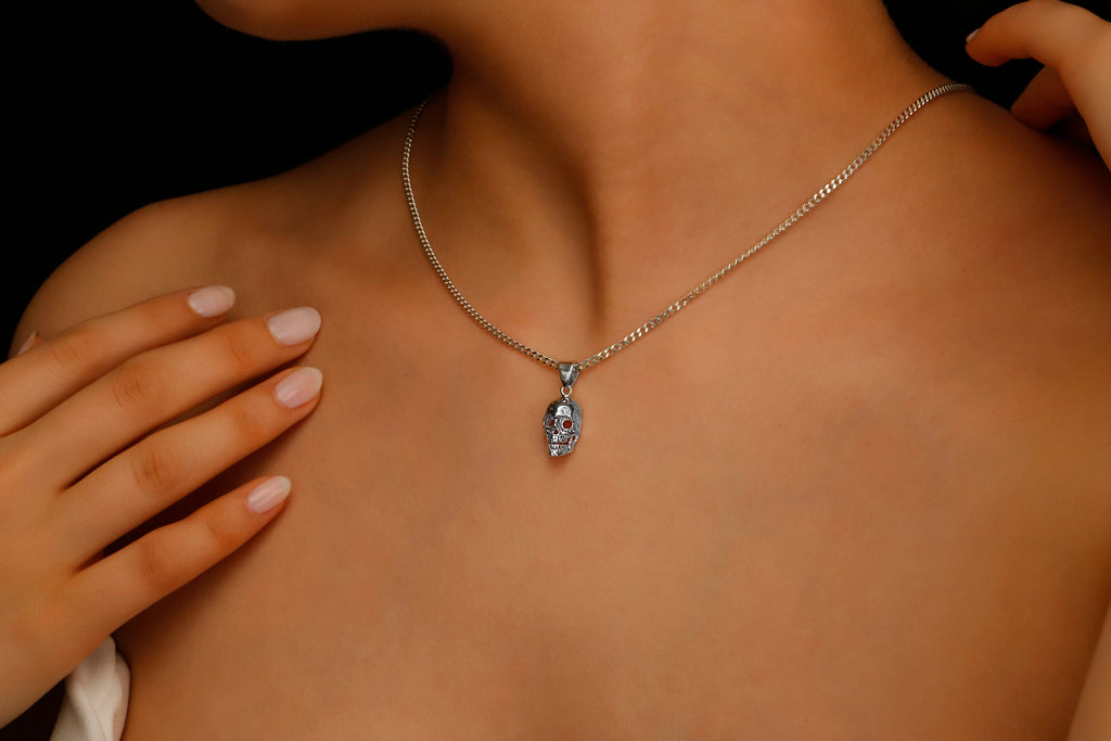 Skull Charm Necklace - Daring Statement Piece with Unique Design