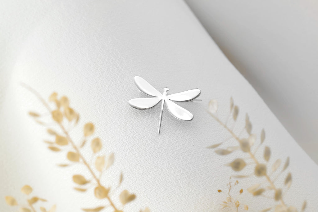 Elysian Designs Dragonfly Brooch in 925 Sterling Silver - A Stunning Symbol of Transformation