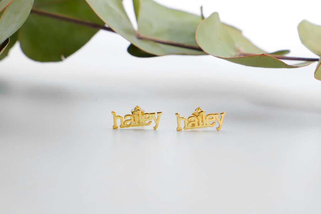 Goldsmith Personalized Gold Name Earrings - Dainty Minimalist Jewelry for Unique Gifting