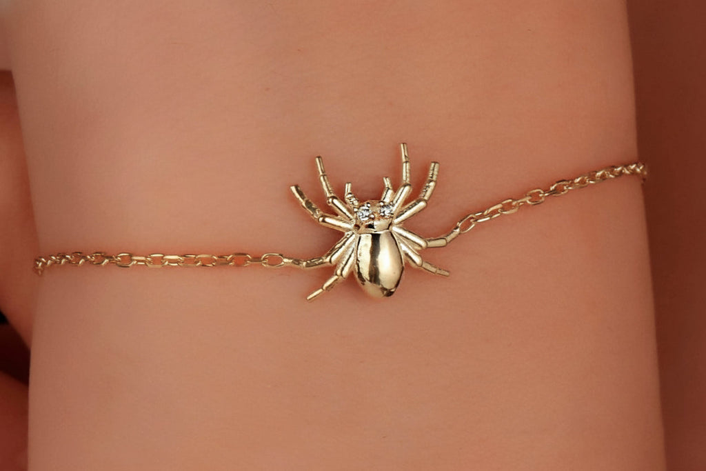 Gothic Charm Realistic 3D Spider Bracelet in 14K Gold & Silver | Unique Creepy Jewelry for Spooky Season