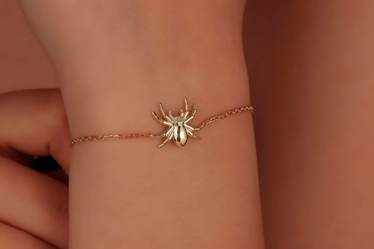 Gothic Charm Realistic 3D Spider Bracelet in 14K Gold & Silver | Unique Creepy Jewelry for Spooky Season