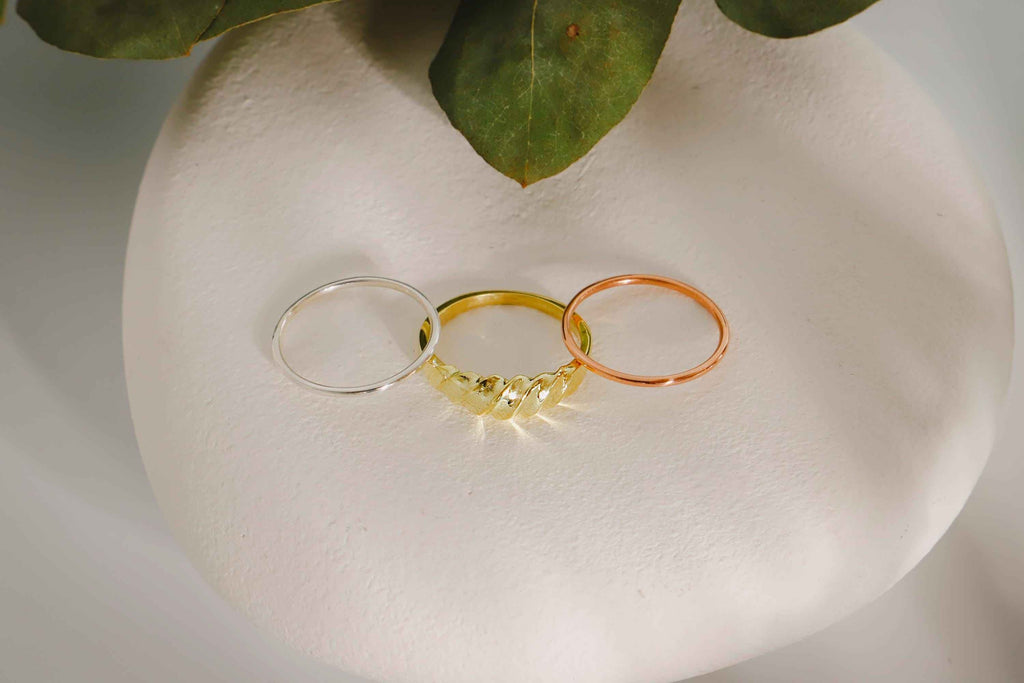 Bold & Chic Croissant Ring Set - 2 Twisted Bands & Statement Dome Ring, Elevate Your Style!