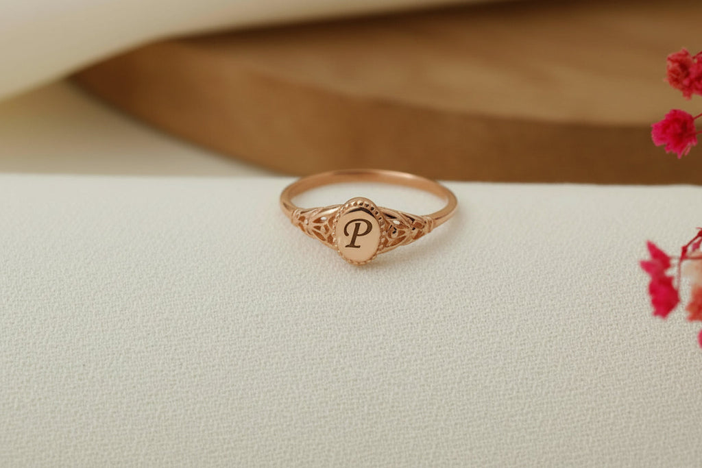 Floral Signet Ring - Personalized 18K Gold Filled Birth Flower Ring for Stackable Vintage Style
