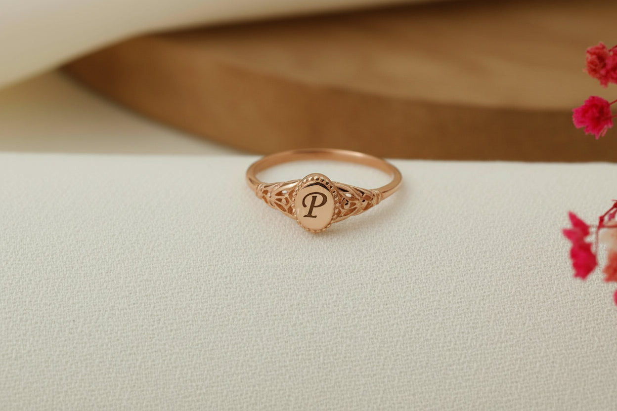 Floral Signet Ring - Personalized 18K Gold Filled Birth Flower Ring for Stackable Vintage Style