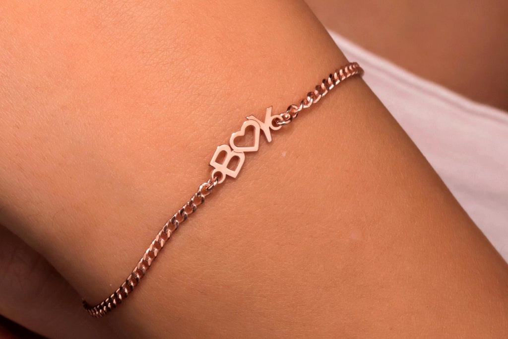 Heartfelt Creations 14K Gold Intertwined Initials Bracelet - Customizable Couple Jewelry with Interlocking Letters