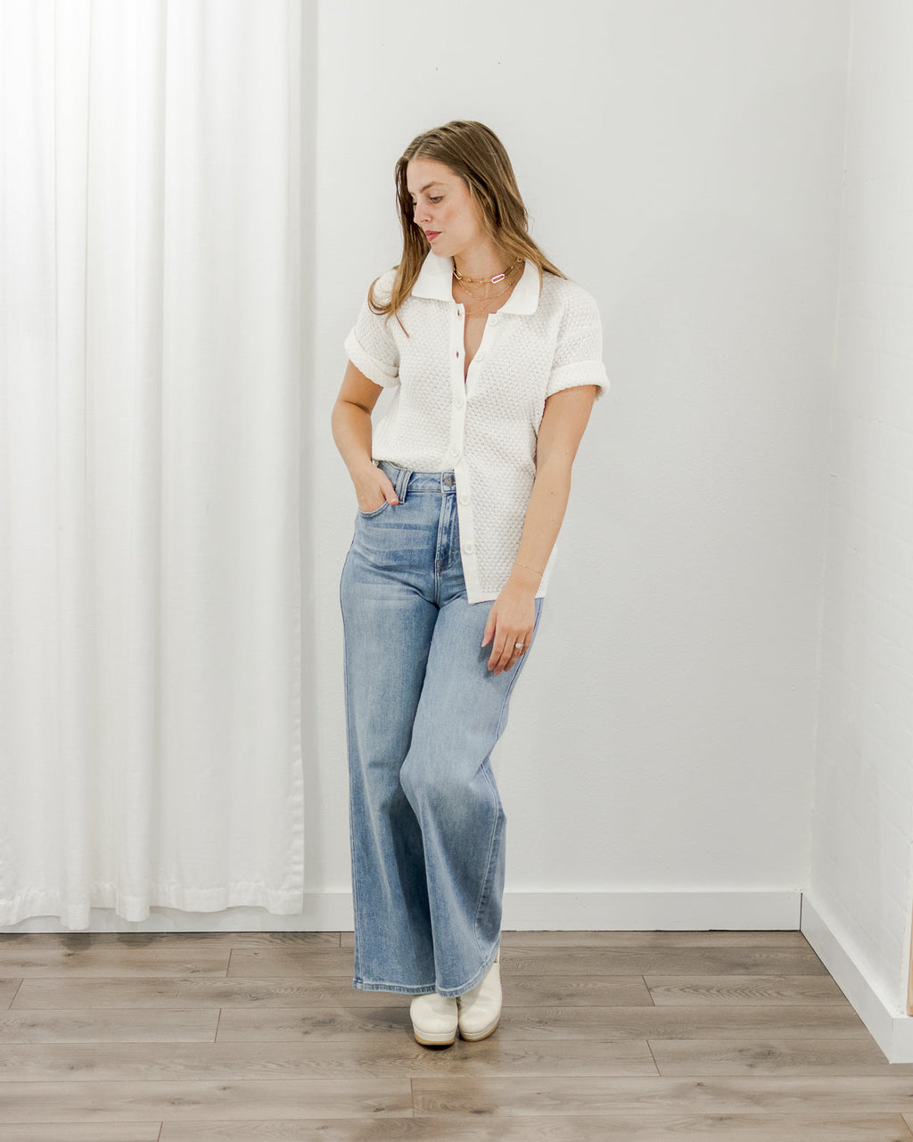 Clean Wide Jeans