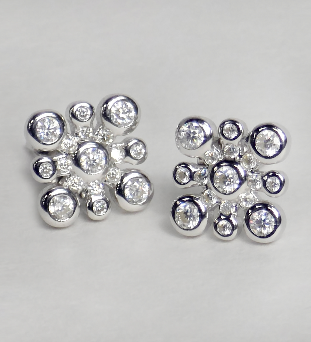 NORTH STAR EARRINGS (11mm)