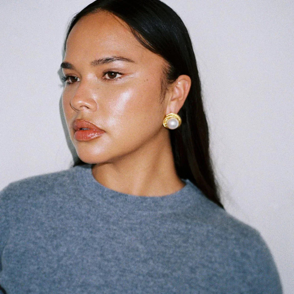 Tender Pearl Earrings