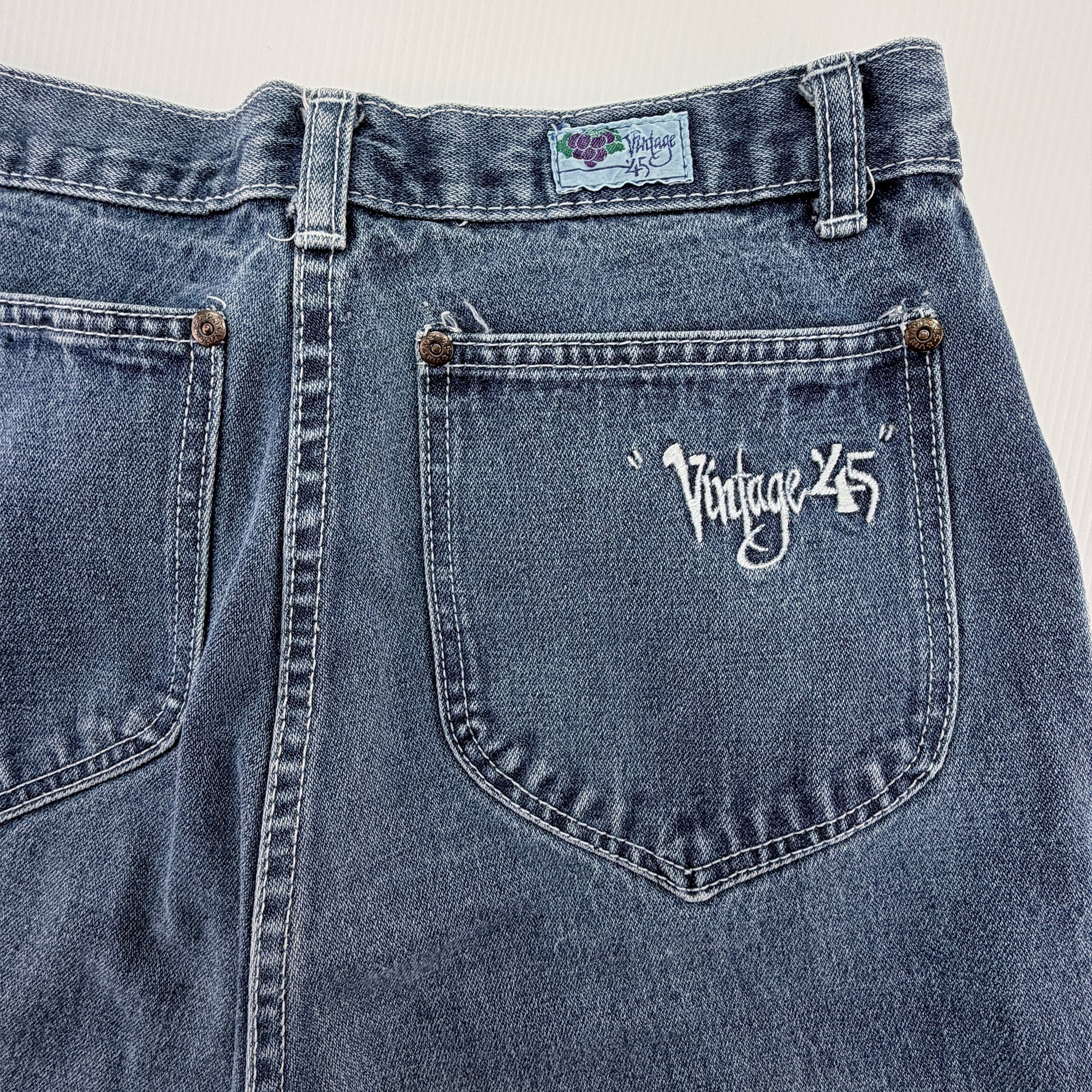 Vintage 45 Brand Women's Vintage Tapered Jeans - Measures 29x30
